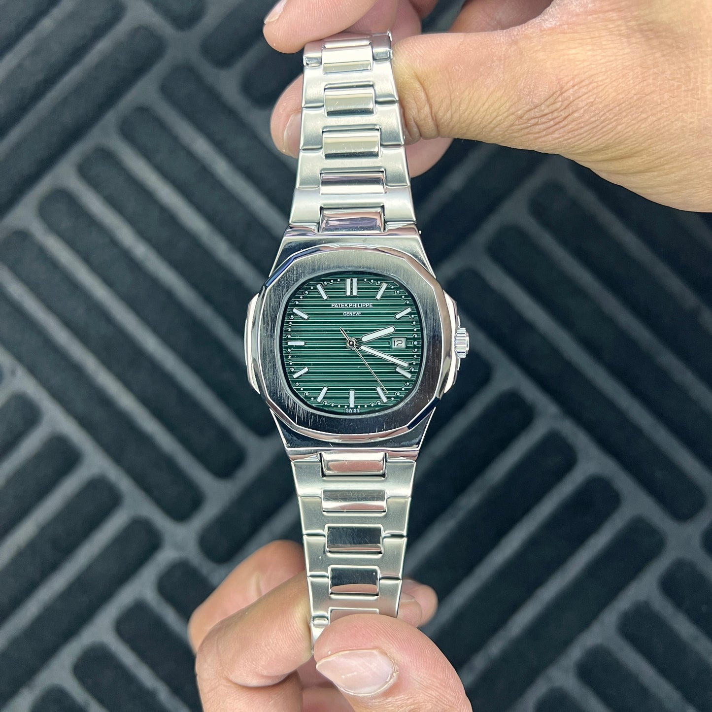 Patek Philippe – Nautilus - Silver Green