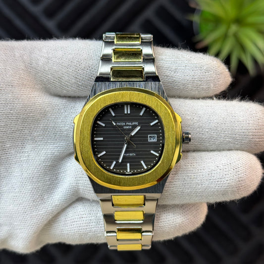 Patek Philippe – Nautilus - Two Tone gray