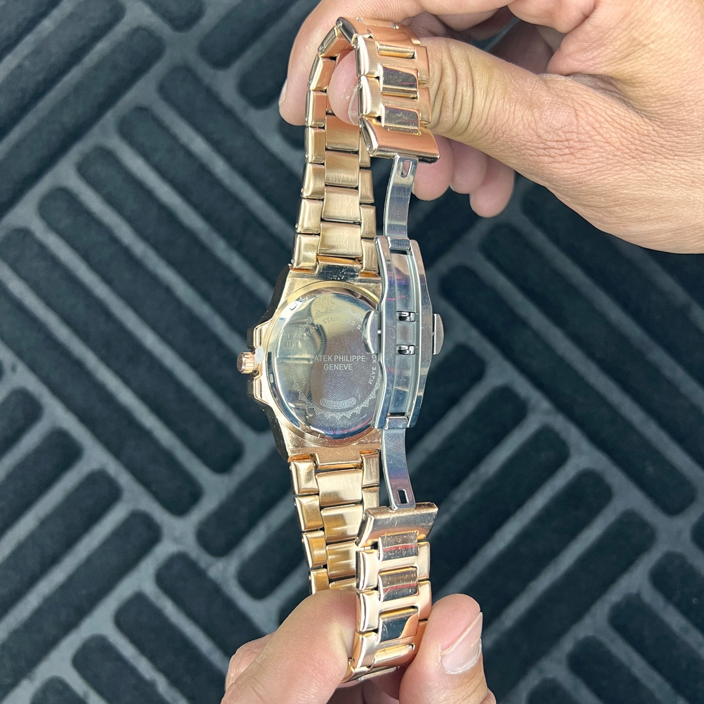 Patek Philippe – Nautilus - Rose Gold White
