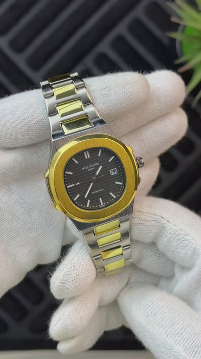Patek Philippe – Nautilus - Two Tone gray